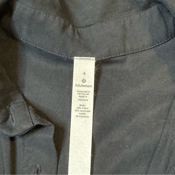 LULULEMON Perfectly Poised Dress. Size 4 Black - Picture 3 of 6